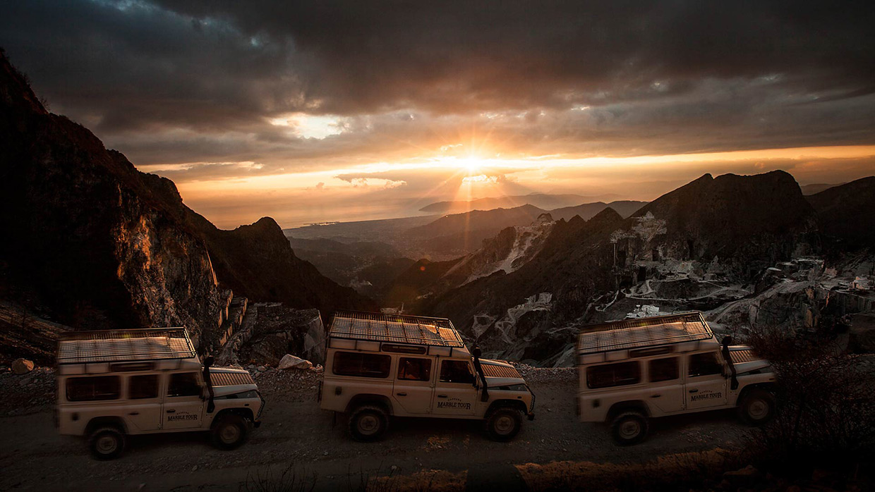 CARRARA MARBLE TOUR